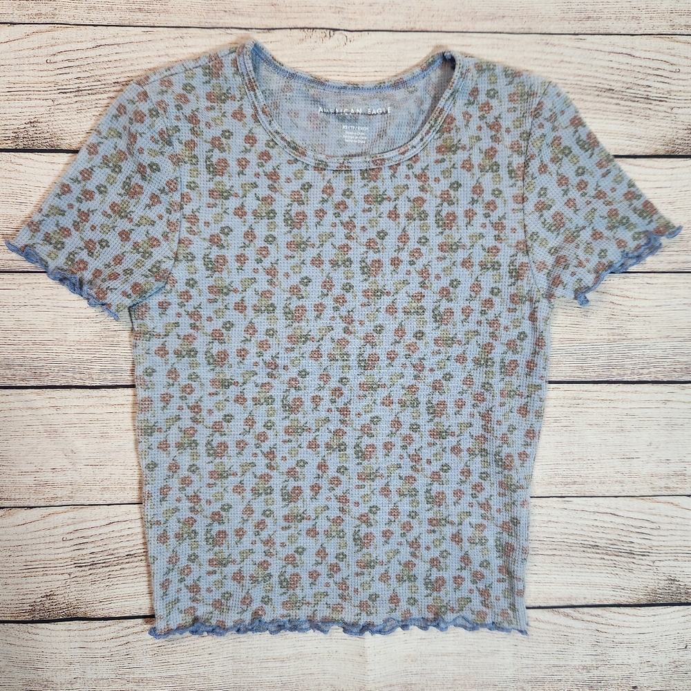 XS American Eagle floral‎ shirt